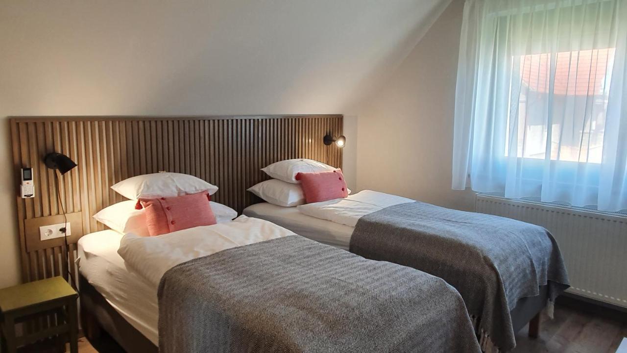 באלאטונפורד Relax Balaton Apartmanok מראה חיצוני תמונה