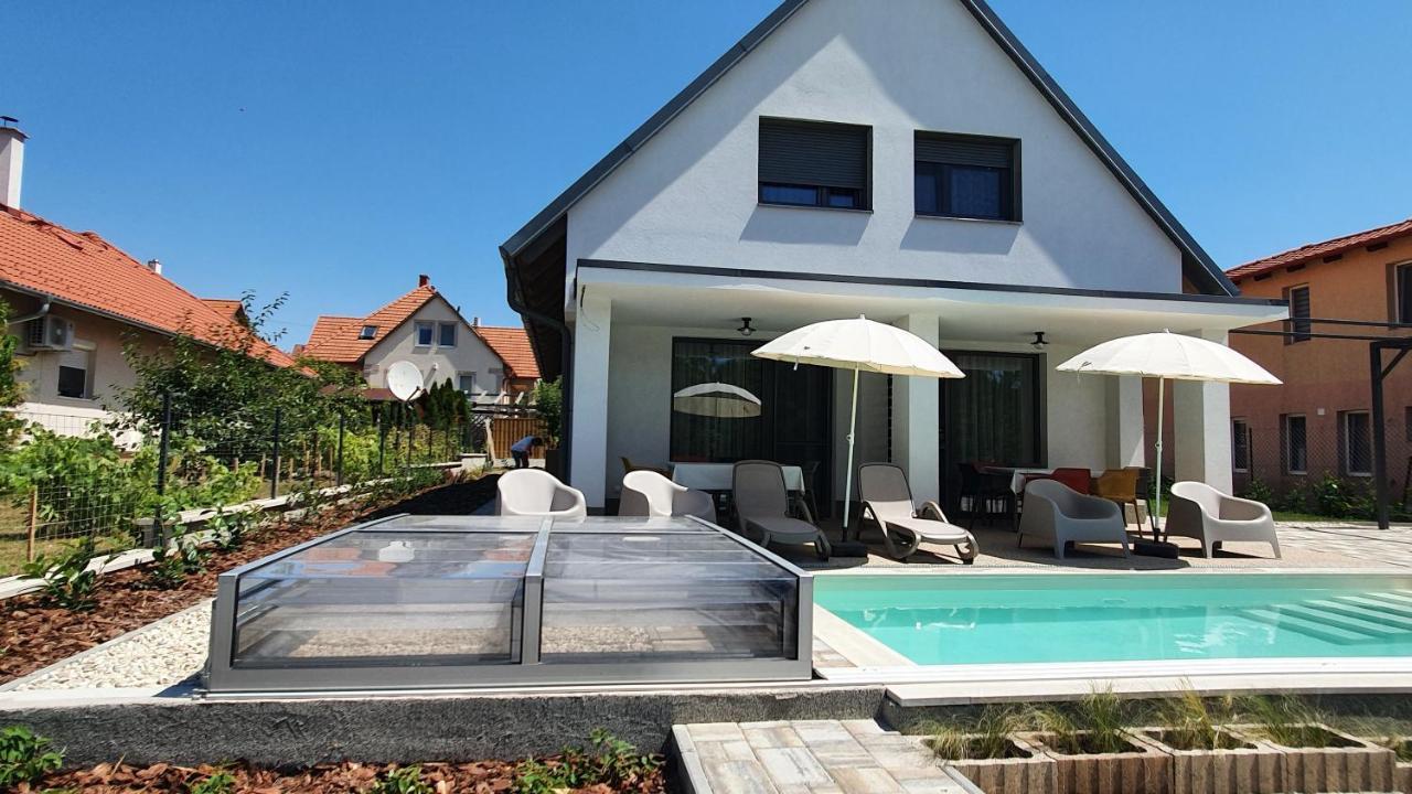 באלאטונפורד Relax Balaton Apartmanok מראה חיצוני תמונה