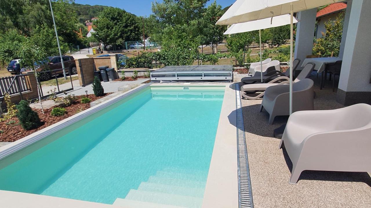 באלאטונפורד Relax Balaton Apartmanok מראה חיצוני תמונה