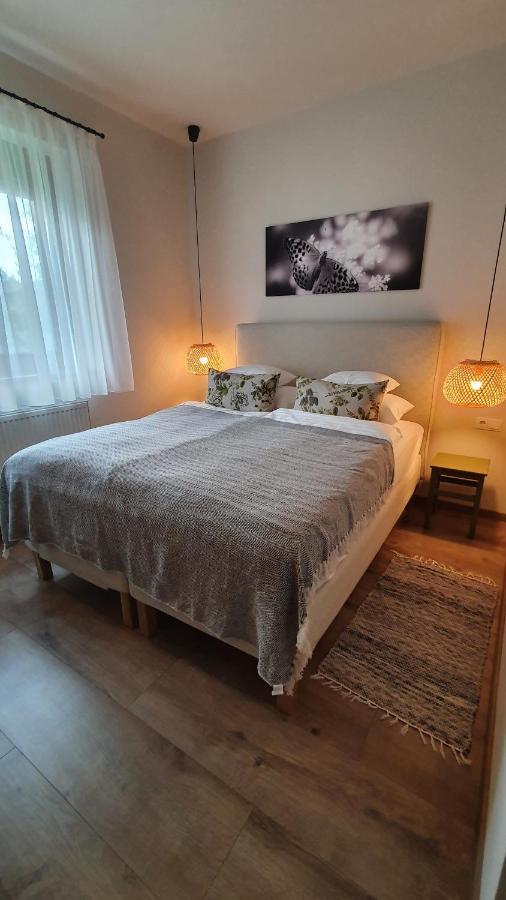 באלאטונפורד Relax Balaton Apartmanok מראה חיצוני תמונה