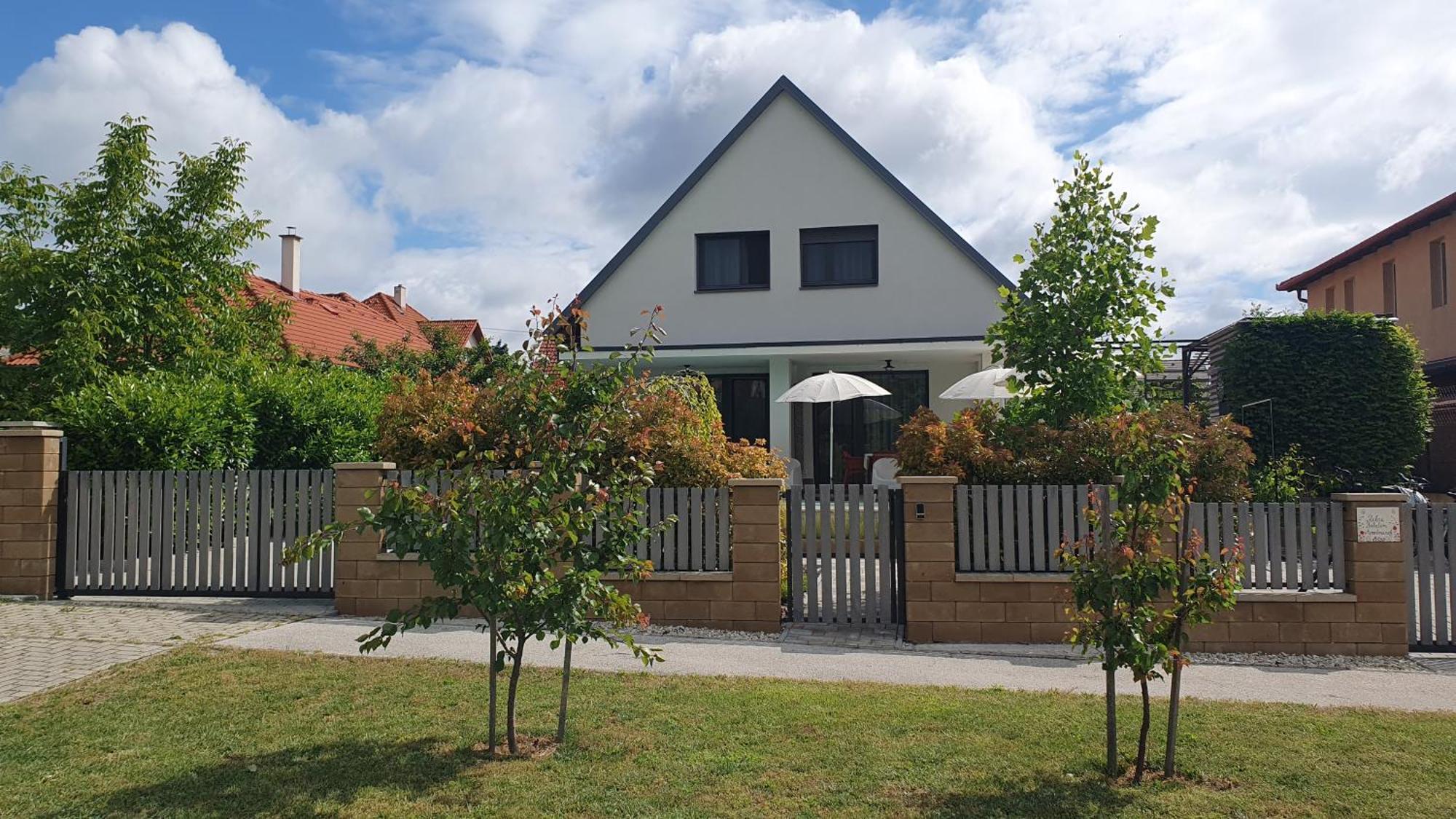 באלאטונפורד Relax Balaton Apartmanok מראה חיצוני תמונה