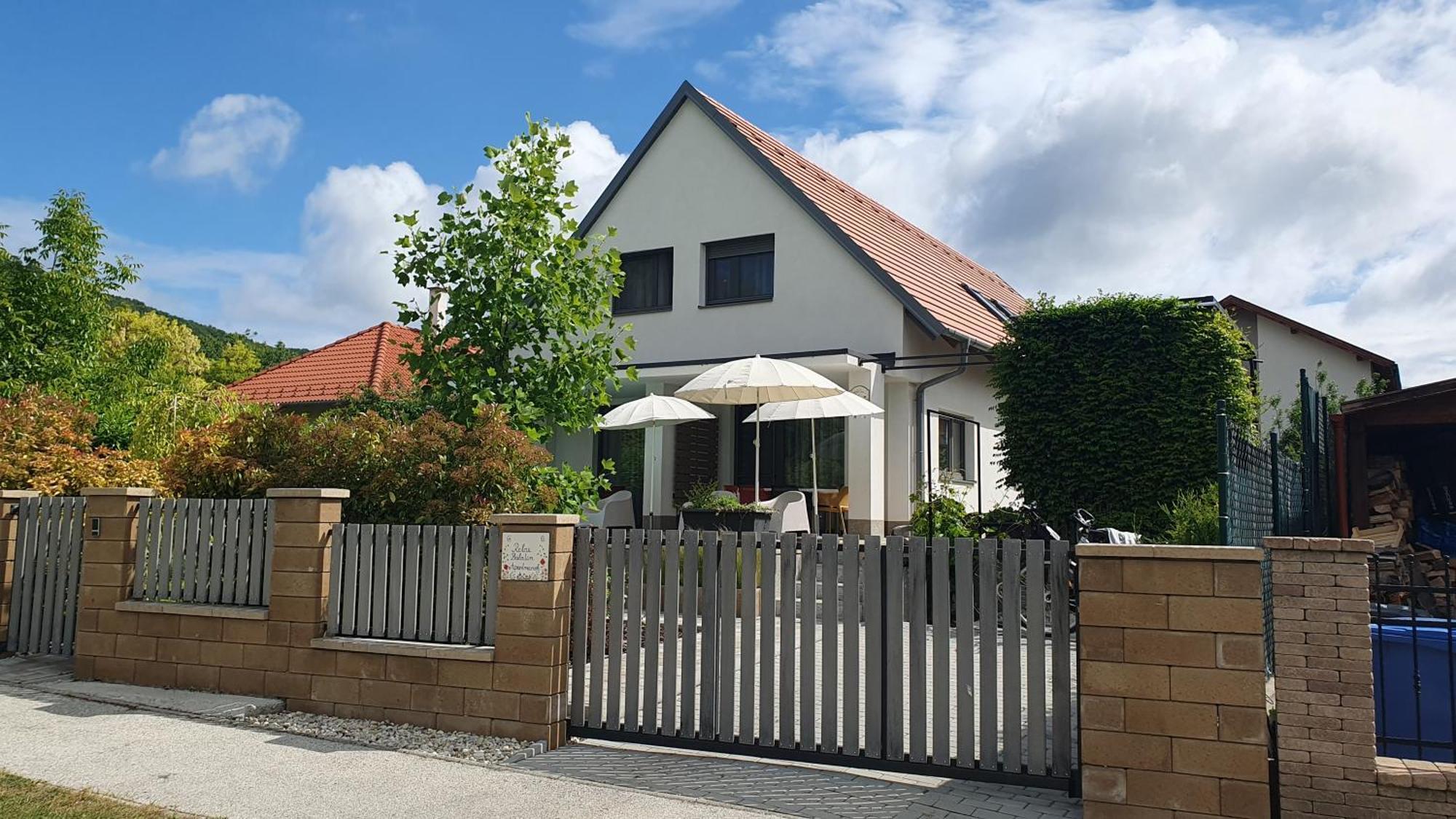 באלאטונפורד Relax Balaton Apartmanok מראה חיצוני תמונה